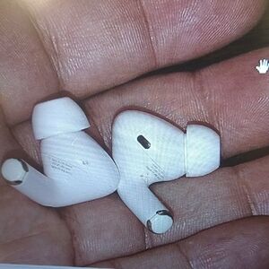 Apple Airpod Pro With Case